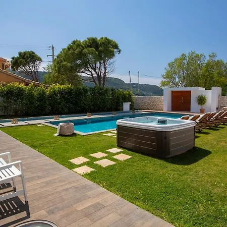 Coastal Chic Luxury La Reina In Ai Giannis Vila *