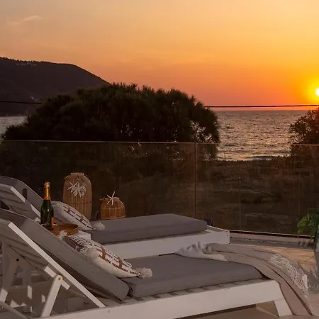Coastal Chic Luxury La Reina In Ai Giannis Vila Lefkáda