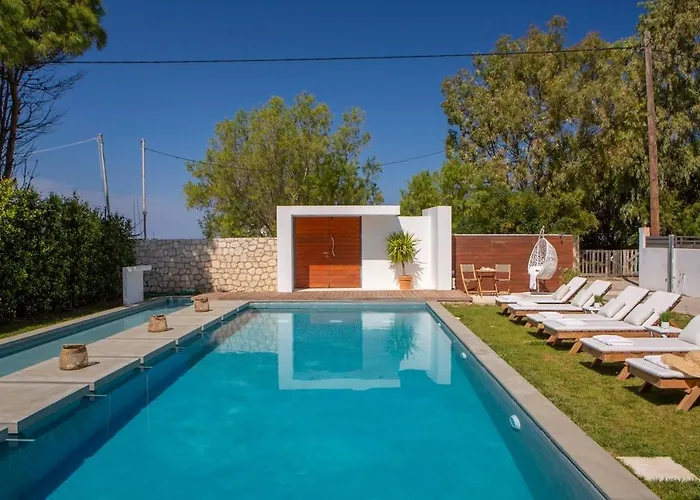 Coastal Chic Luxury La Reina In Ai Giannis Villa *