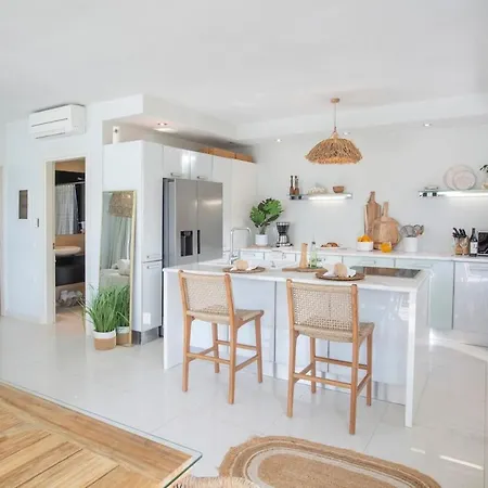 Villa Coastal Chic Luxury La Reina In Ai Giannis *