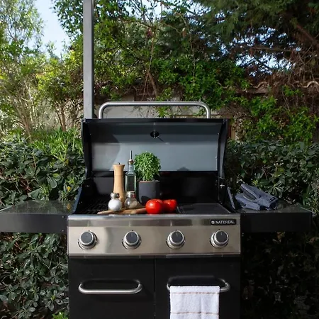 Coastal Chic Luxury La Reina In Ai Giannis