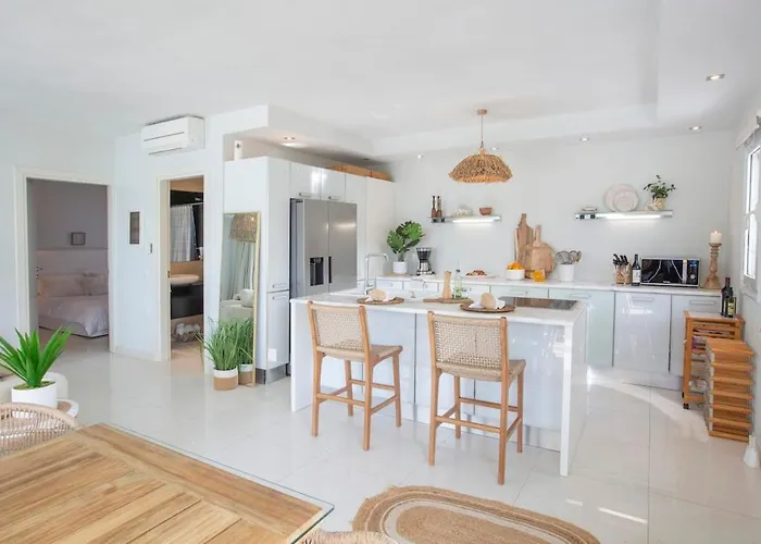 Villa Coastal Chic Luxury La Reina In Ai Giannis *