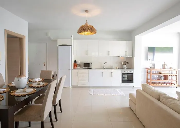 Coastal Chic Luxury La Reina In Ai Giannis Villa