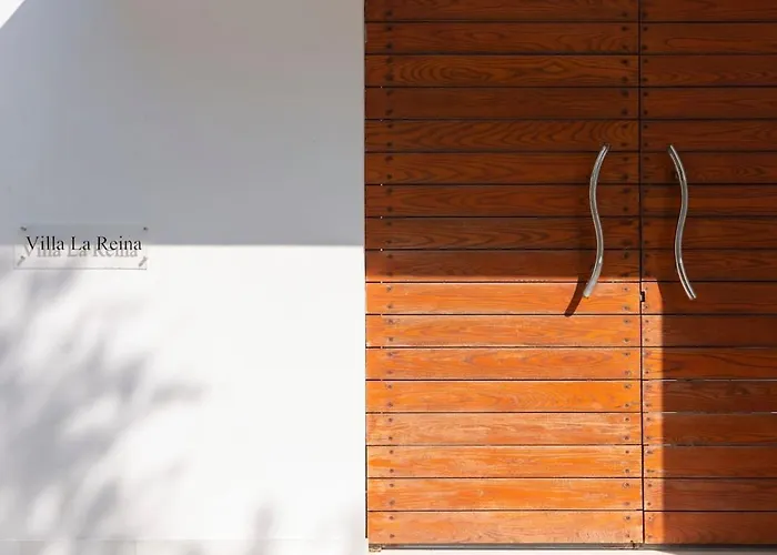 Coastal Chic Luxury La Reina In Ai Giannis Villa