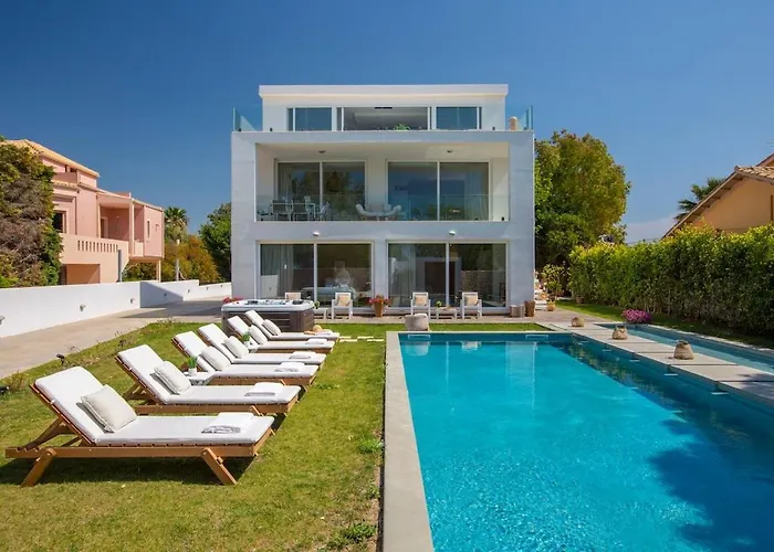 Coastal Chic Luxury La Reina In Ai Giannis Villa *