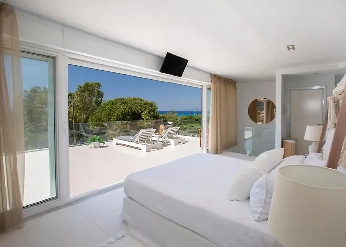 Coastal Chic Luxury La Reina In Ai Giannis Lefkáda